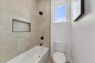 110 Diamond Head Dr, Bastrop, TX 78602 - Photo 34