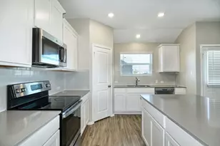 111 Mountain Maple St, Hutto, TX 78634 - Photo 4