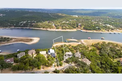 17906 Crystal Cove, Jonestown, TX 78645 - Photo 2