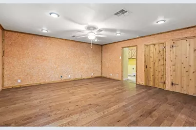 924 W Live Oak Street, Lockhart, TX 78644 - Photo 18