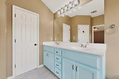 322 Lone Star Boulevard, Hutto, TX 78634 - Photo 22