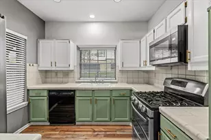 10819 Crown Colony Dr, Austin, TX 78747 - Photo 6