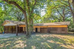 574 Oaklawn Dr, Rockdale, TX 76567 - Photo 2