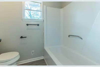 574 Oaklawn Drive, Rockdale, TX 76567 - Photo 10