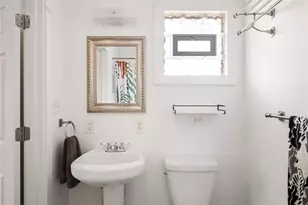 1706 Riverview St, Austin, TX 78702 - Photo 32