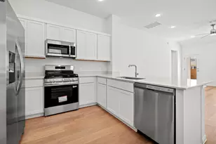134 Tolo Dr, Elgin, TX 78621 - Photo 10