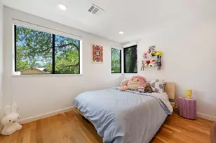 1114 E 3rd St, Austin, TX 78702 - Photo 28