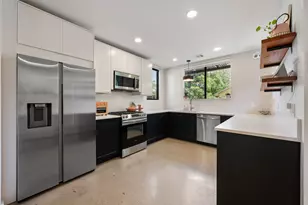 1114 E 3rd St, Austin, TX 78702 - Photo 14