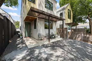 1114 E 3rd St, Austin, TX 78702 - Photo 2