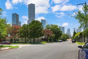 1114 E 3rd St, Austin, TX 78702 - Photo 38