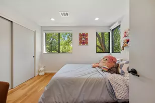 1114 E 3rd St, Austin, TX 78702 - Photo 28