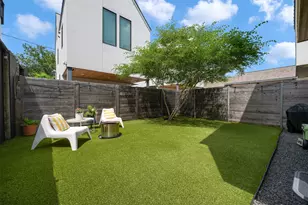 1114 E 3rd St, Austin, TX 78702 - Photo 34