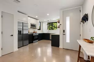1114 E 3rd St, Austin, TX 78702 - Photo 4