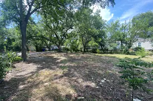 401 Chaparral Rd, Austin, TX 78745 - Photo 2