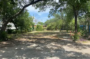 401 Chaparral Rd, Austin, TX 78745 - Photo 1