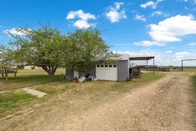 2351 County Road 487, Taylor, TX 76574 - Photo 4