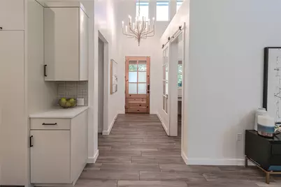 5805 Chesterfield Avenue, Austin, TX 78752 - Photo 4