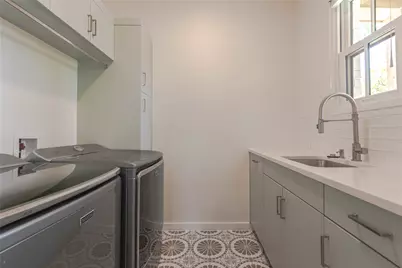 5805 Chesterfield Avenue, Austin, TX 78752 - Photo 26