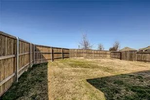 349 Tailwind Dr, Kyle, TX 78640 - Photo 14