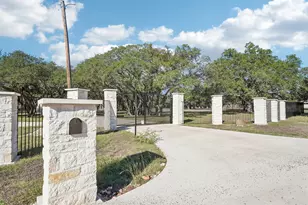 2833 Cedar Hollow Rd, Georgetown, TX 78628 - Photo 4