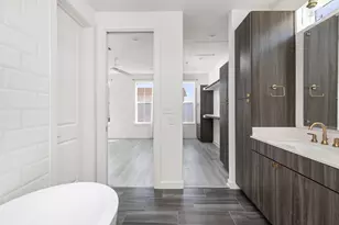 2624 Metcalfe Rd, Austin, TX 78741 - Photo 24