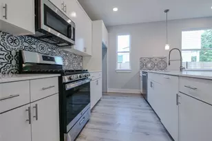 1042 Rosemont St, Austin, TX 78723 - Photo 8