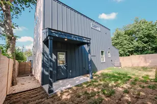 1042 Rosemont St, Austin, TX 78723 - Photo 20