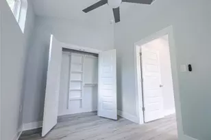 1042 Rosemont St, Austin, TX 78723 - Photo 12