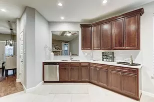8914 Bridgewood Trail, Austin, TX 78729 - Photo 20