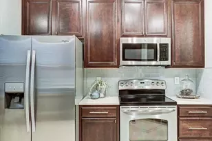 8914 Bridgewood Trail, Austin, TX 78729 - Photo 6