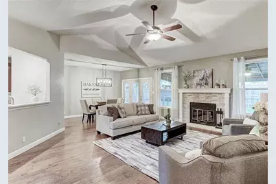 8914 Bridgewood Trail, Austin, TX 78729 - Photo 8
