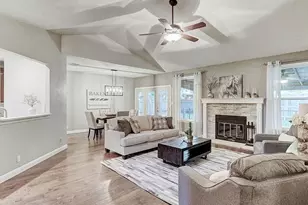 8914 Bridgewood Trail, Austin, TX 78729 - Photo 8