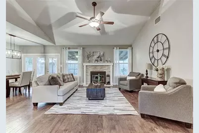 8914 Bridgewood Trail, Austin, TX 78729 - Photo 4