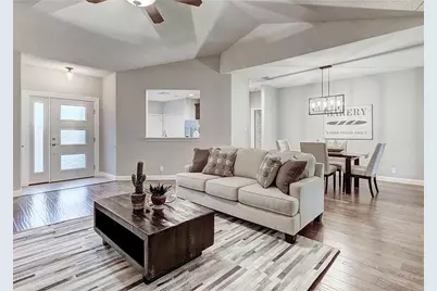 8914 Bridgewood Trail, Austin, TX 78729 - Photo 18