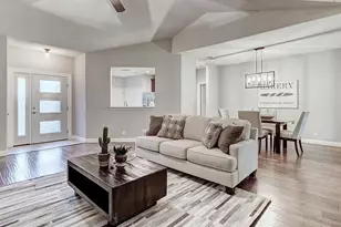 8914 Bridgewood Trail, Austin, TX 78729 - Photo 18