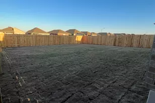 605 Elm Green St, Hutto, TX 78634 - Photo 16