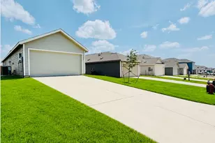 449 Jones Bch Ln, Jarrell, TX 76537 - Photo 1