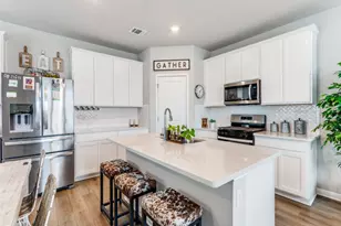 236 Lost Mine Peak Ln, Dripping Springs, TX 78620 - Photo 10