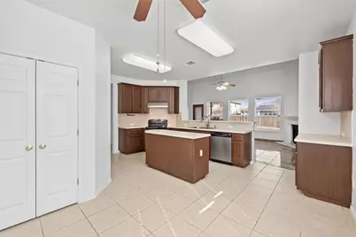 320 Lone Star Boulevard, Hutto, TX 78634 - Photo 14