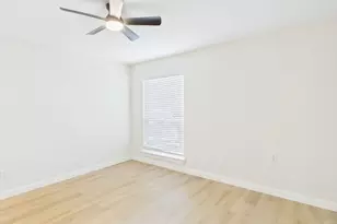 2124 Burton Dr, Austin, TX 78741 - Photo 16