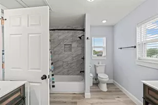 3929 4th St, Galveston, TX 77554 - Photo 8