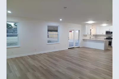 514 Sara Drive, Round Rock, TX 78664 - Photo 4