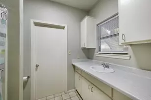 1907 W 37th St, Austin, TX 78731 - Photo 20