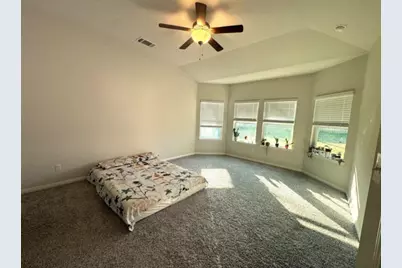 929 Main Street, Hutto, TX 78634 - Photo 4