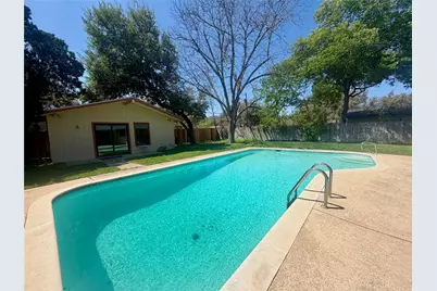 141 Oaklane Drive, Universal City, TX 78148 - Photo 1