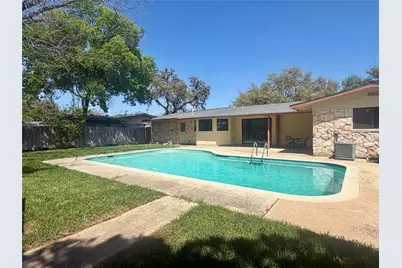 141 Oaklane Drive, Universal City, TX 78148 - Photo 2