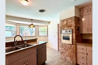 141 Oaklane Drive, Universal City, TX 78148 - Photo 10