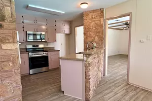 141 Oaklane Dr, Universal City, TX 78148 - Photo 10