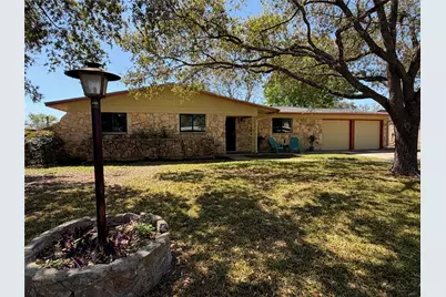 141 Oaklane Drive, Universal City, TX 78148 - Photo 2