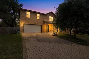 2106 Stonehaven, San Marcos, TX 78666 - Photo 2